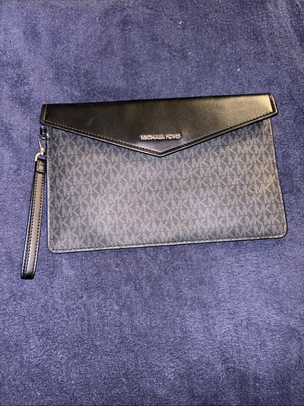 Michael Kors Black Signature Envelope Wristlet Clutch